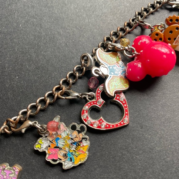 Disney charm bracelet with 7 charms plus the silver toned Mickey head - Picture 10 of 10